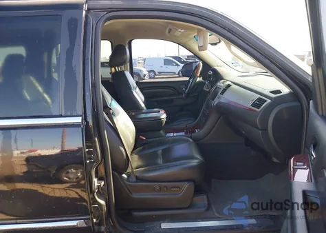 2012 Cadillac Escalade Standard z USA, uszkodzony, nr VIN 1GYS3AEF0CR130292